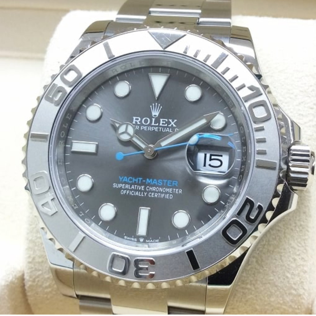 ROLEX スカイドゥエラー EG ブラック 型番326238